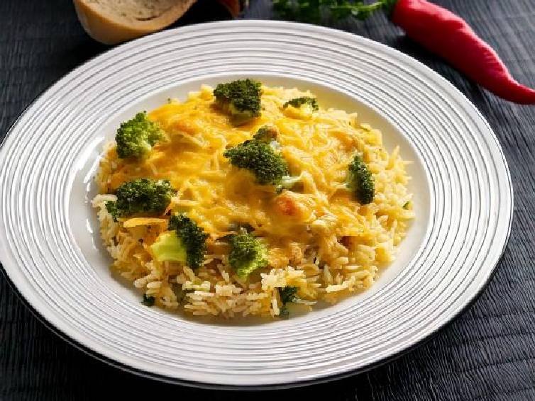 One-Pan Cheesy Broccoli and Rice