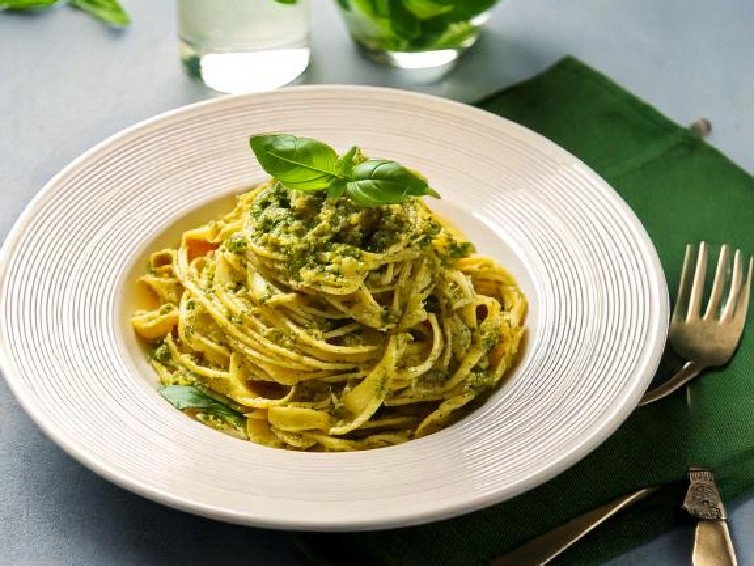 Easy Pesto Pasta
