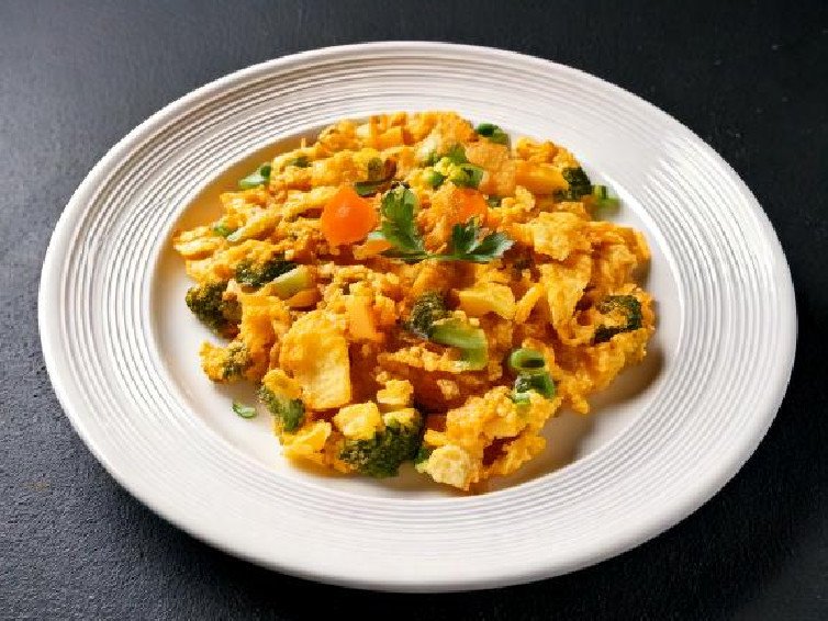Microwave Scrambled Eggs with Vegetables