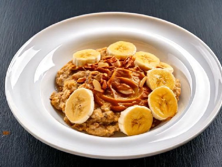 Peanut Butter and Banana Oatmeal Bowl