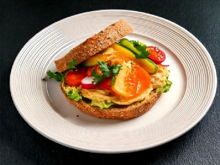 Veggie Hummus Sandwich