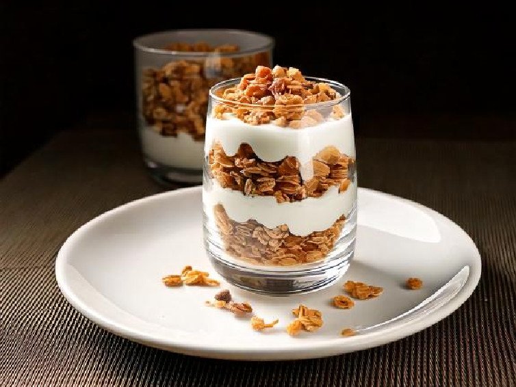 Yogurt & Granola Parfait