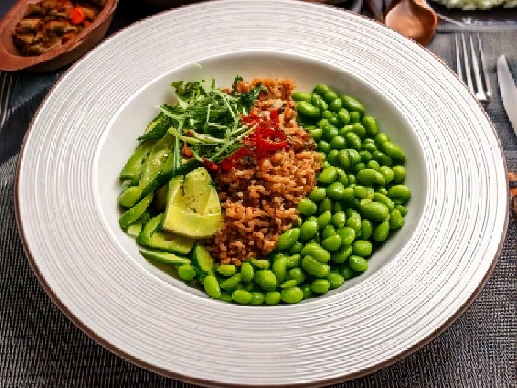 Edamame & Brown Rice Buddha Bowl