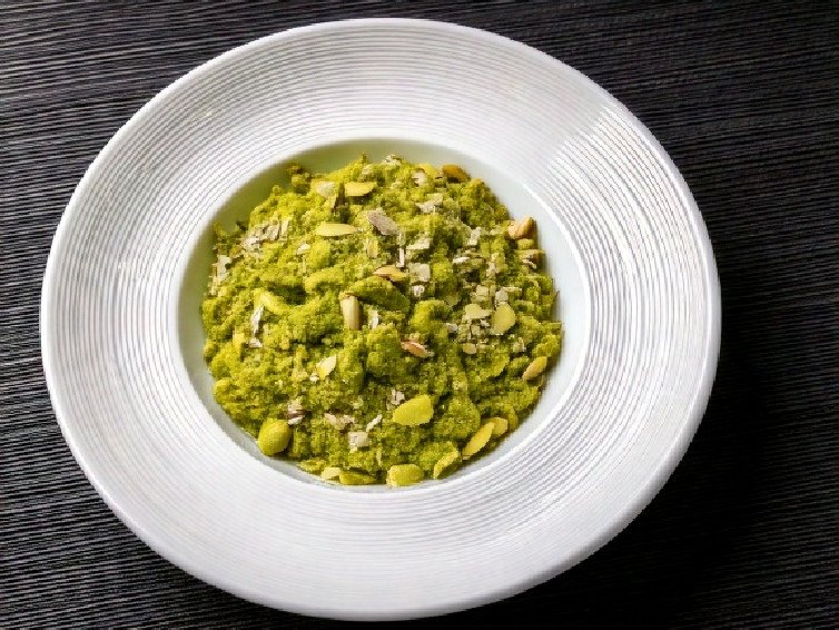 Green Matcha Energy Oats