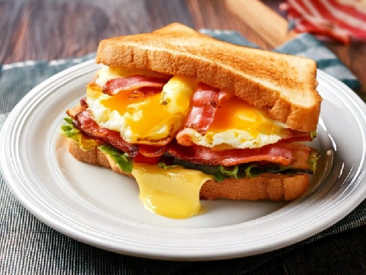 Turkey Bacon & Egg White Sandwich