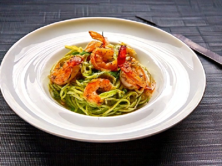 Zucchini Noodles with Pesto Shrimp